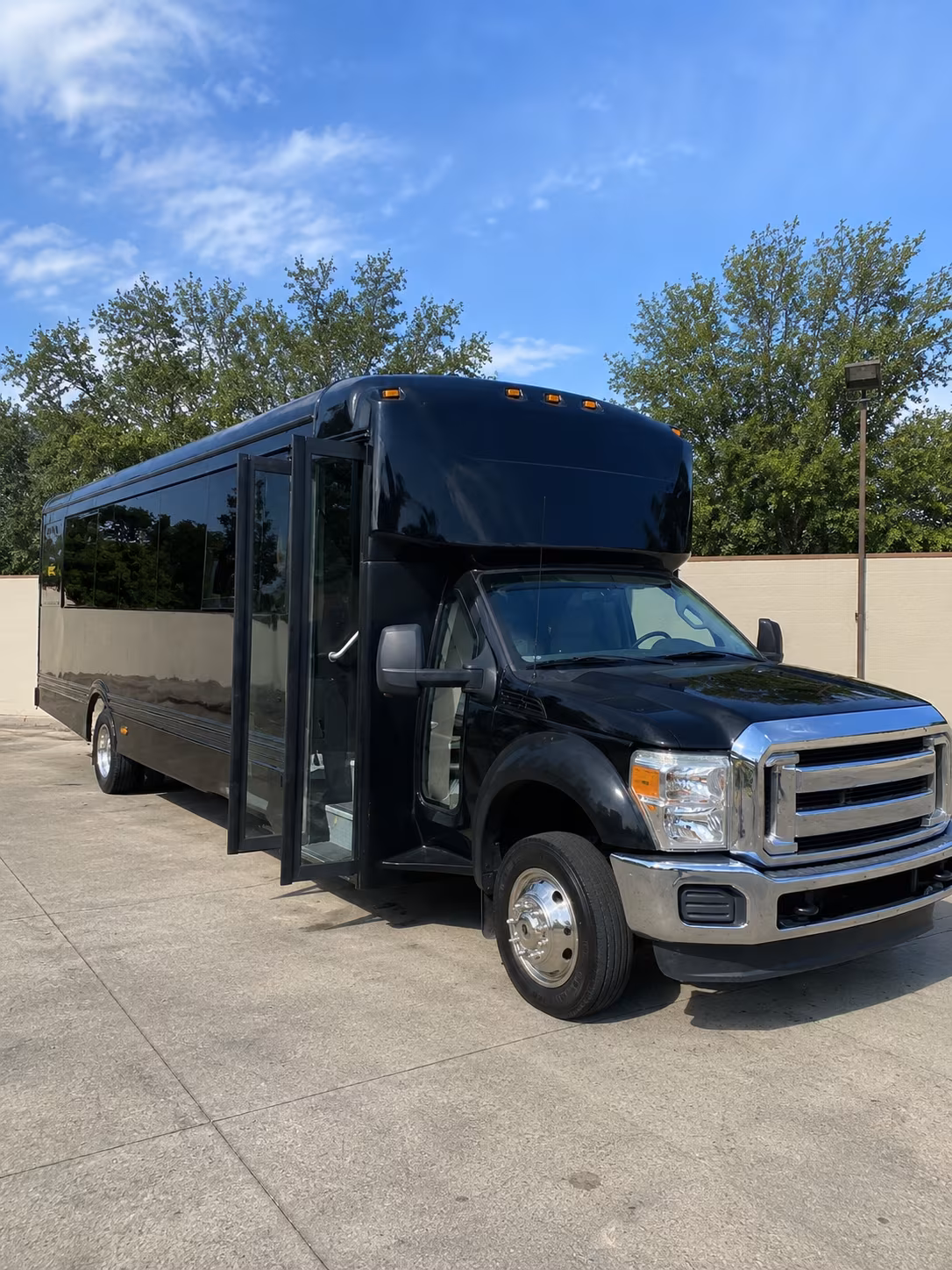 brewery and winery tour buses around fort worth and the near southside